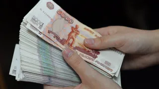 Капнет на карту: назвали дату новых выплат по 10 тысяч рублей в июне