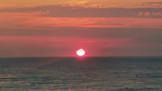 "Купаться невозможно, будете сидеть на берегу": Черное море преподнесло неприятный сюрприз отдыхающим 