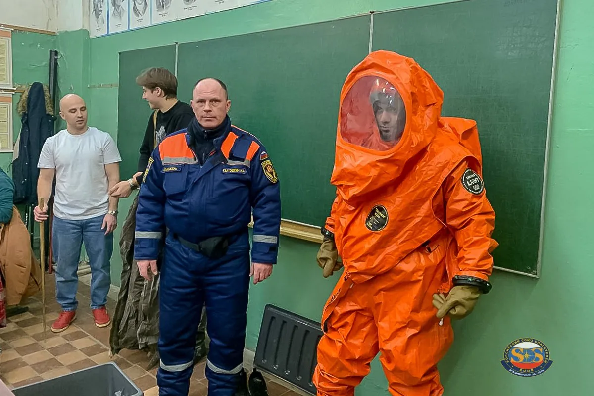 В колледже ВлГУ прошли занятия по защите при авариях с химическими веществами