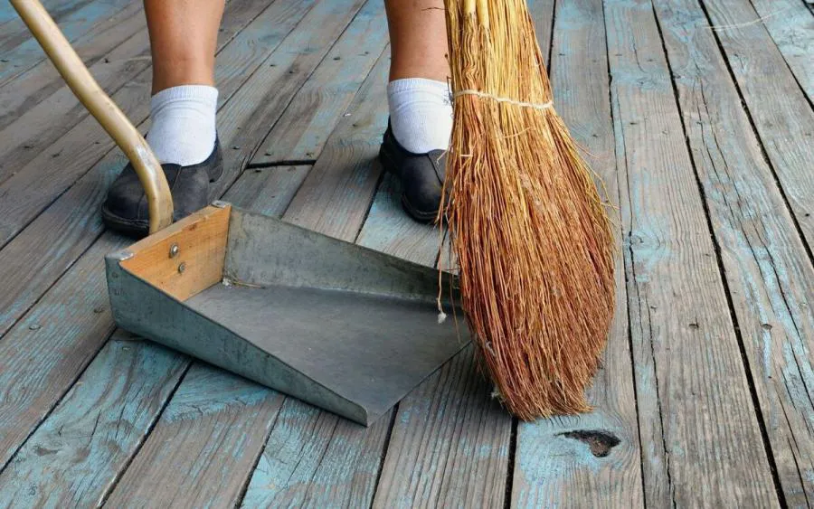 Приметы и запреты на 24 мая: девушкам лучше не подметать, а то можно отогнать жениха