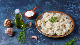 Почему ни в коем случае нельзя бросать пельмени в кипяток. Запомните раз и навсегда