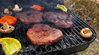 Минтруд изменил даты майских выходных: объявили новый календарь отдыха