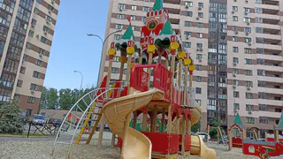 В Александро-Невском районе детская площадка признана опасной для детей