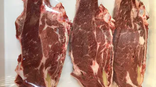 Сколько можно хранить мясо в морозилке? Запомните раз и навсегда