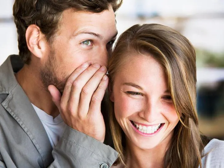 Приметы и запреты на 22 февраля: нельзя делать женщинам комплименты