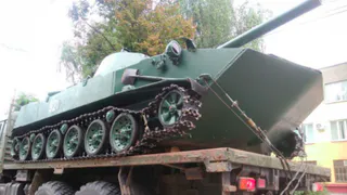 На улице Весенней по ночам громыхает военная техника