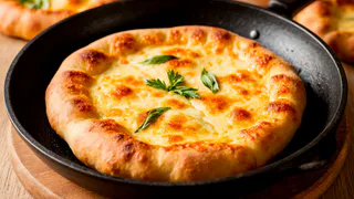 Теперь это мое любимое блюдо - ленивый хачапури на сковороде: готовится за считанные минуты