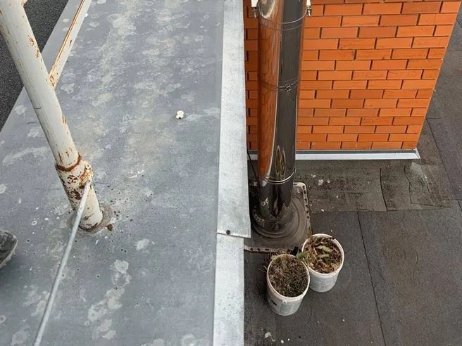 Житель Казани поставил дровяной камин в 15-этажке