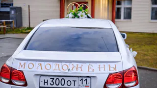 Пьяный житель Коми разгромил три машины из-за ссоры с бывшей