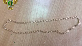 Жительница Магнитогорска украла золото на 300 тысяч, подменяя его бижутерией прямо в примерочной