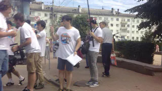 Ведущий "Бегущего косаря" задает вопросы рязанцам