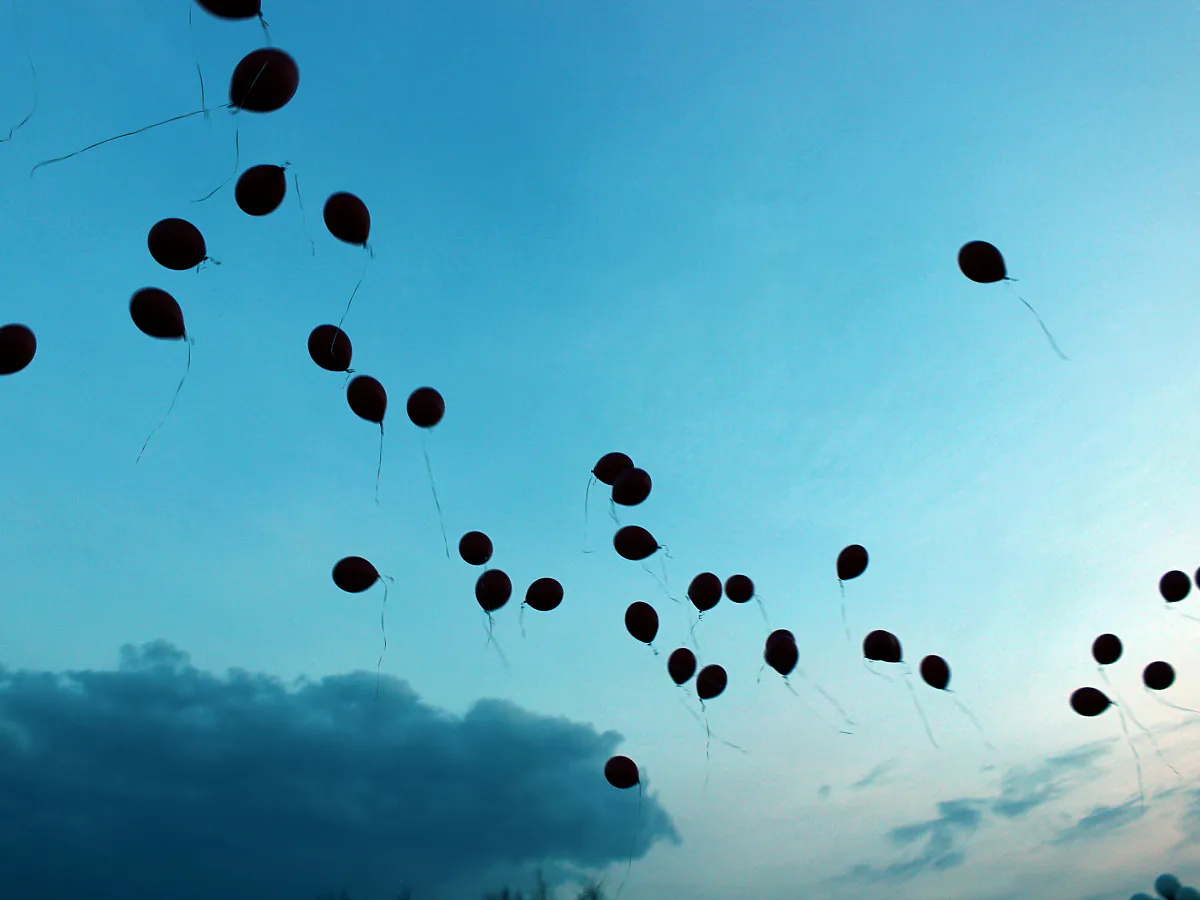 Возле городского музея в Нижнекамске запустят в небо белые шары