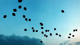 Возле городского музея в Нижнекамске запустят в небо белые шары