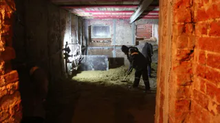 При ремонте школы № 1 имени В. П. Екимецкой рабочие нашли подземный этаж здания