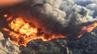 Пожар в Нижнекамске на промышленной свалке около Простей