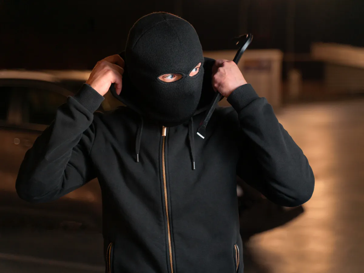 Житель Пензы ограбил магазин в Ухтинке