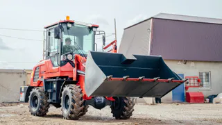 «Зелёный сад» отправил в помощь бойцам СВО фронтальный погрузчик