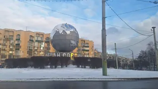 На монументе «Глобус» в Пензе установлена надпись «СССР» высотой 1 метр