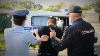 Жителю Никольска грозит реальный срок за использование чужих денег с найденной карты