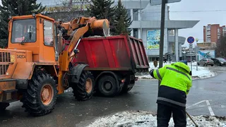 Олег Денисов поручил держать на особом контроле уборку дворов от снега