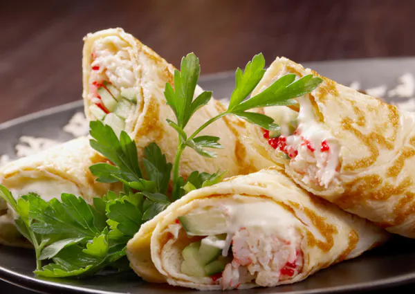 Все гости попросят рецепт: три необычные начинки блинов на Масленицу