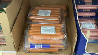 Можете брать спокойно по несколько пачек – там чистое мясо: Росконтроль перечислил лучшие марки сосисок