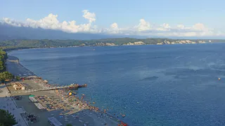 "Не курорт, а вонючий клоповник": честный отзыв туристки об отдыхе в Абхазии