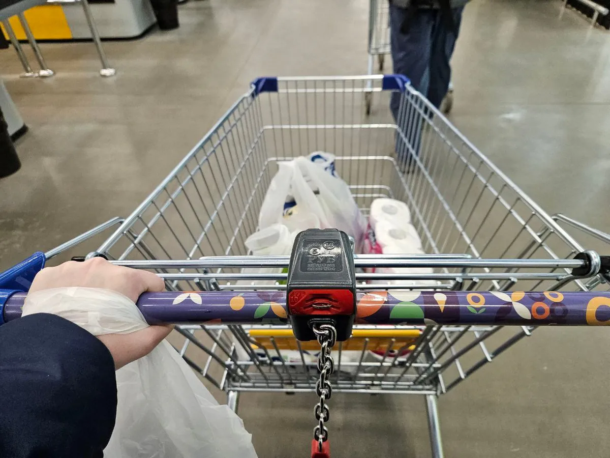 Жители Челябинской области предпочитают рынкам магазины и тратят там больше, чем раньше