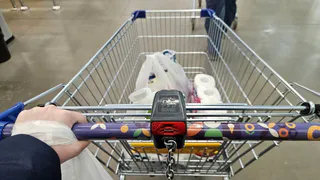 Жители Челябинской области предпочитают рынкам магазины и тратят там больше, чем раньше