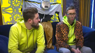 Самые необычные женихи на «Давай поженимся» (16+): зачем на шоу идут сын олигарха, продавец клубники и мужчина с 33 детьми