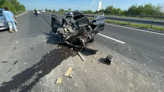 Не справился с управлением: грузовик и "Тойота" столкнулись на Челябинском тракте