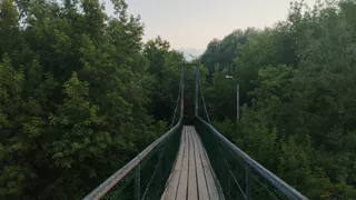 Жители района Борки будут ходить по деревянным мостикам пока идет паводок