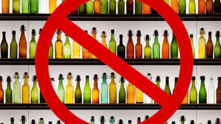 Россияне поддержали идею продажи алкоголя с 21 года