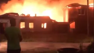 Ночной пожар: в Семчино загорелись несколько домов