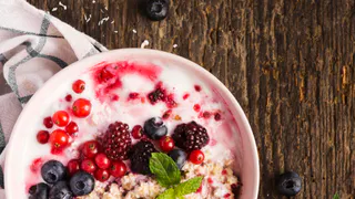 Любители такого завтрака живут по 100 лет — рецепт каши для долгой жизни