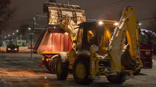 Рязанские коммунальщики вывезли почти 2 тысячи кубометров снега