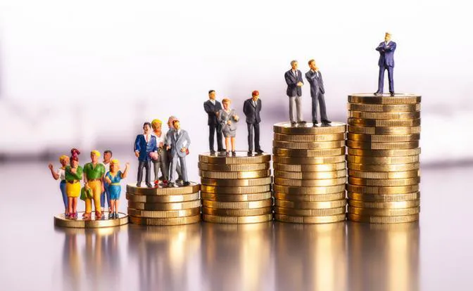 Стало известно, сколько нужно зарабатывать, чтобы не попасть под повышенный НДФЛ