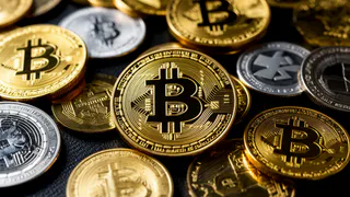 Криптовалюта — все? Центробанк всерьез взялся за цифровые деньги — неужели у граждан все отнимут