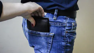 В Рязани у пассажира пригородной электрички похитили крупную сумму 