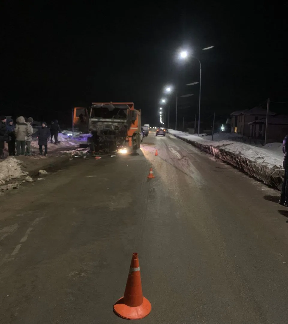 КАМАЗ против внедорожника: страшная авария произошла на трассе в Татарстане