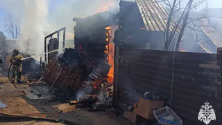 В одном из городов Коми горят 2 дачи