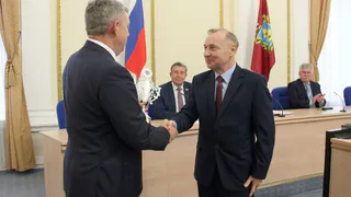 Брянские кадровики создали делового чиновника