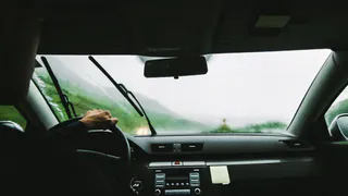 С 10 апреля за такие дворники штраф 500 рублей – стоят почти у каждого водителя