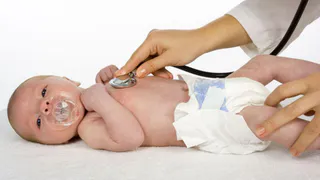 Нижнекамцы жалуются: «Педиатр не приходит к новорожденному!»