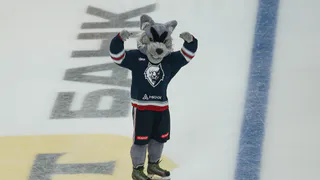 «Нефтехимик» уступил лидеру чемпионата по буллитам