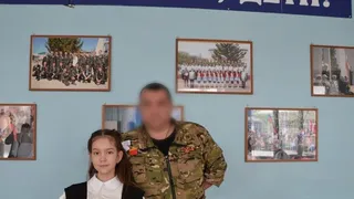 В Сасове участник СВО поздравил с днем рождения написавшую письмо солдату школьницу