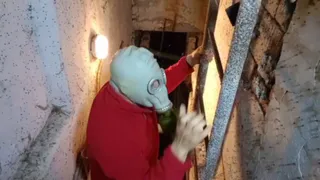 Челябинский депутат спустился в затопленный нечистотами подвал и ужаснулся