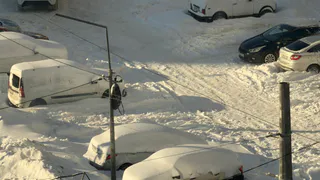 «За что платить, если не заехать?»: рязанцы требуют расчистить платные парковки в центре