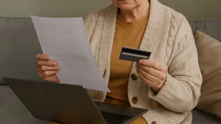 Муромская прокуратура добивается отмены оформленного мошенниками на пенсионерку кредита