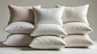 Ни один из 17 образцов не получил Знак качества: пыль, клещи, токсины — что на самом деле внутри «натуральных» подушек